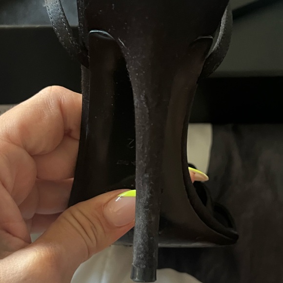 Saint Laurent Ivy Satin Flower Sandal 100 - Picture 4 of 6